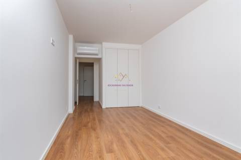 T2 em Empreendimento novo no centro de Loures