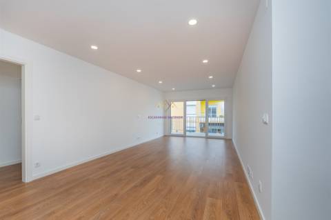 T2 em Empreendimento novo no centro de Loures