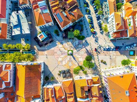 Loja para Arrendamento na Praça do Bocage em Setúbal