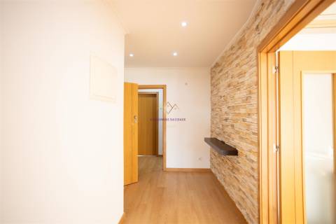 T3 renovado com 2 lugares de estacionamento nas Colinas do Cruzeiro