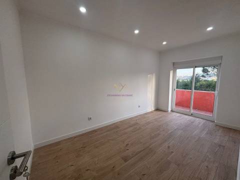 T3 Moderno e luminoso Renovado na Amadora