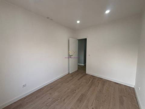 T3 Moderno e luminoso Renovado na Amadora
