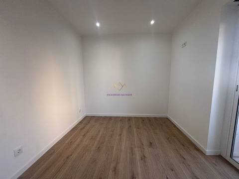 T2 Remodelado Amadora - águas Livres