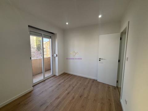 T2 Remodelado Amadora - águas Livres