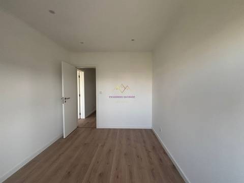 T2 Remodelado Amadora - águas Livres