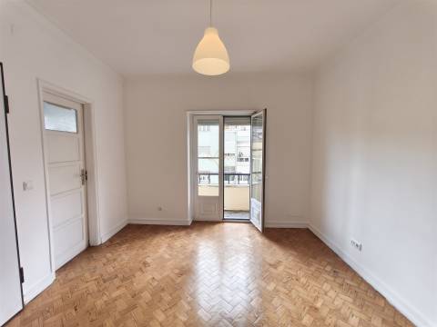 T3 Duplex na Graça a 7 min do Metro e Comboio