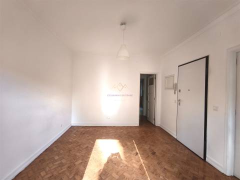 T3 Duplex na Graça a 7 min do Metro e Comboio