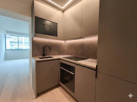 T1 em Empreendimento de luxo com Piscina