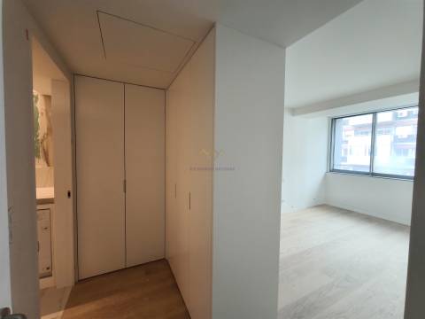 T1 em Empreendimento de luxo com Piscina