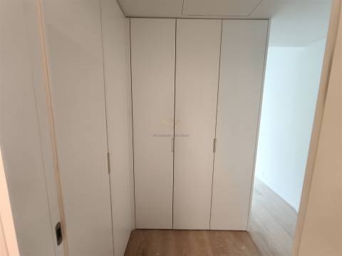 T1 em Empreendimento de luxo com Piscina