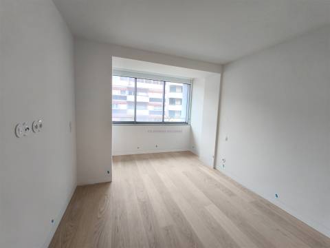 T1 em Empreendimento de luxo com Piscina