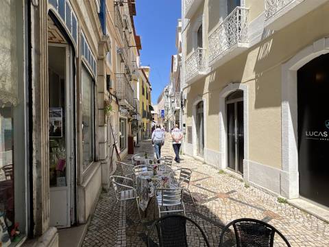 Loja / escritório para arrendamento na Praça do Bocage, em Setúbal