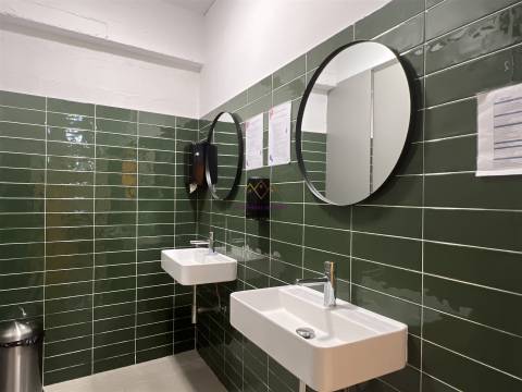 Loja / escritório para arrendamento na Praça do Bocage, em Setúbal