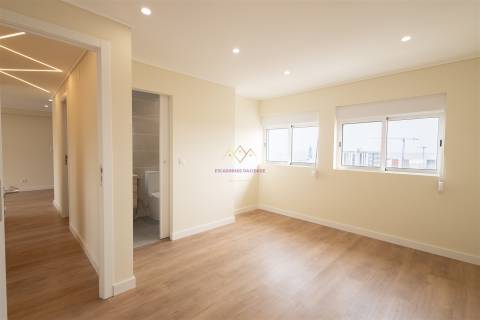 T3 Renovado Olivais com Vista Rio