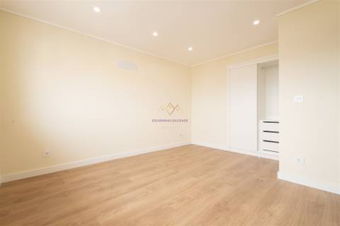 T3 Renovado Olivais com Vista Rio