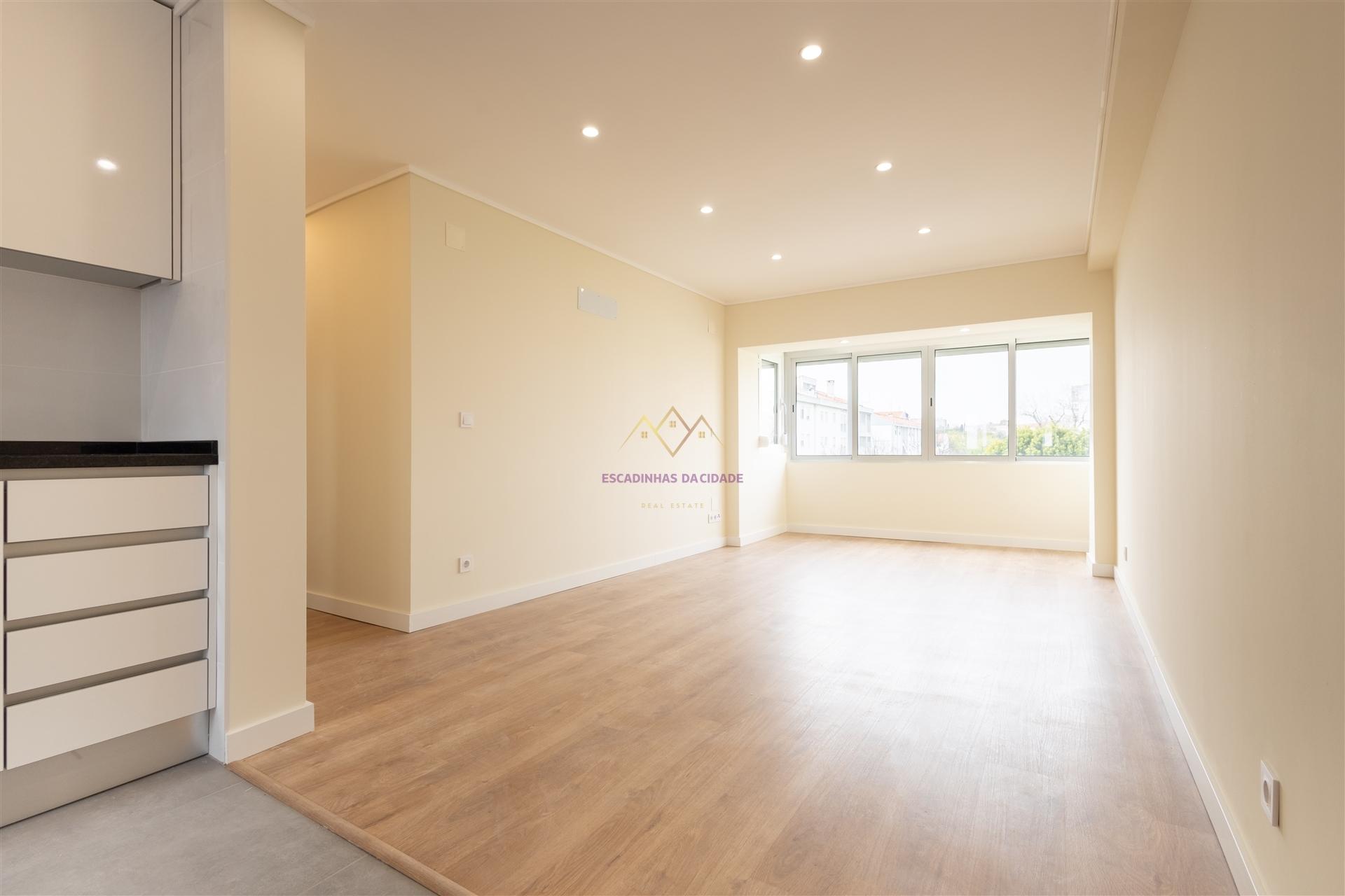 T3 Renovado Olivais com Vista Rio