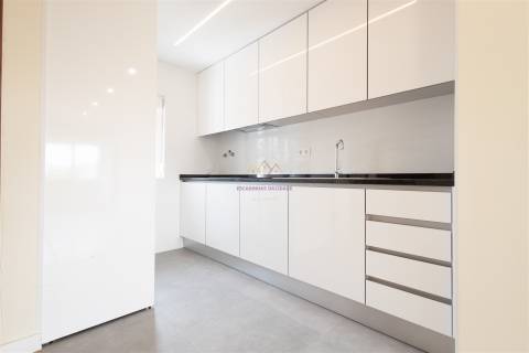 T3 Renovado Olivais com Vista Rio