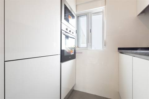 T3 Renovado Olivais com Vista Rio