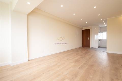 T3 Renovado Olivais com Vista Rio