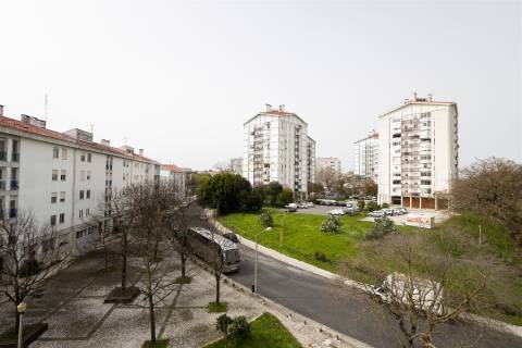T3 Renovado Olivais com Vista Rio