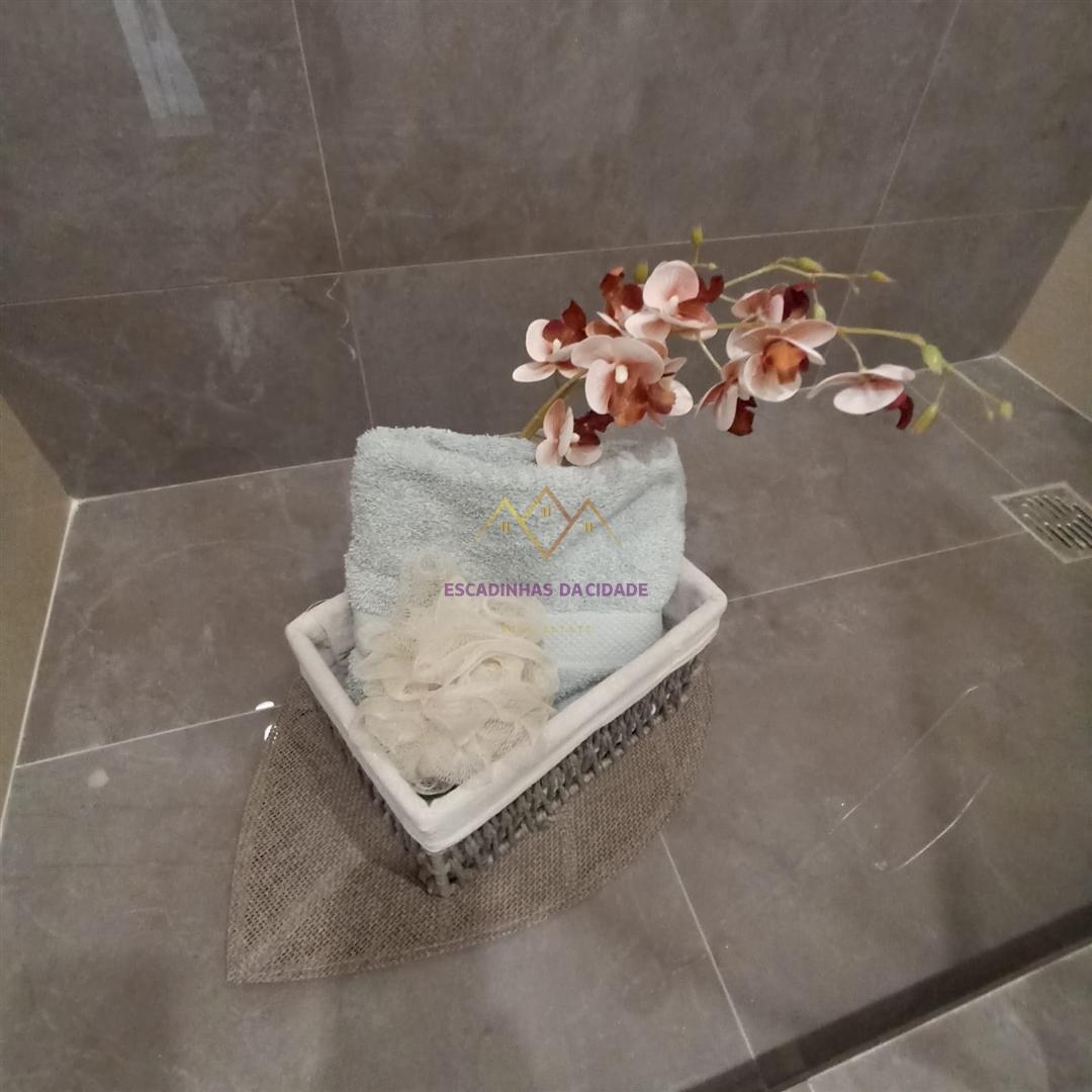 Apartamento T3 remodelado, mobilado e equipado, na melhor localização de Benfica