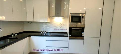 Apartamento T3 remodelado, mobilado e equipado, na melhor localização de Benfica