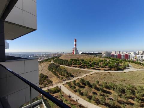 Penthouse T5 com varandas, 2 Garagens Box e Arrecadação, em Empreendimento c/ Piscina e Pq. Infantil