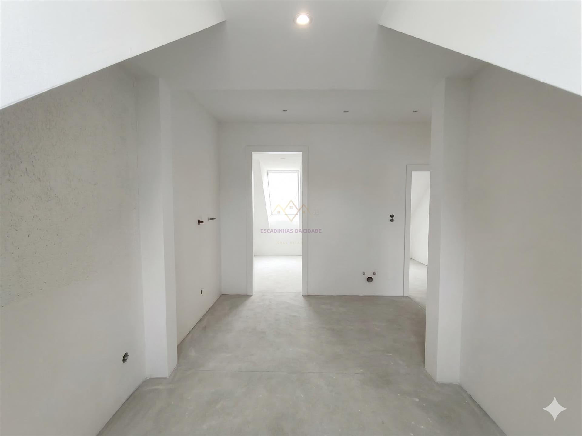 T1+1 Totalmente Remodelado em Alcântara | A Dois Passos da Estação