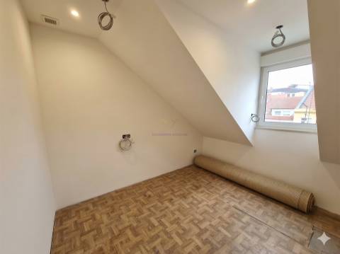 T1+1 Totalmente Remodelado em Alcântara | A Dois Passos da Estação