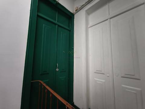 T1+1 Totalmente Remodelado em Alcântara | A Dois Passos da Estação