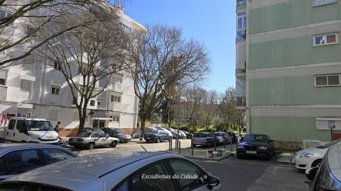 T2 Remodelado em Benfica