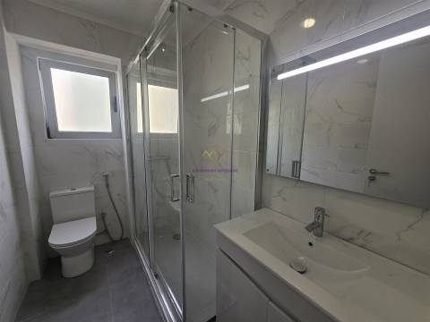 T2 remodelado na Amadora - Venteira