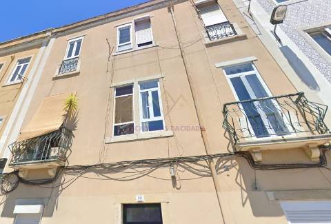Edifício de rendimento na Penha de França