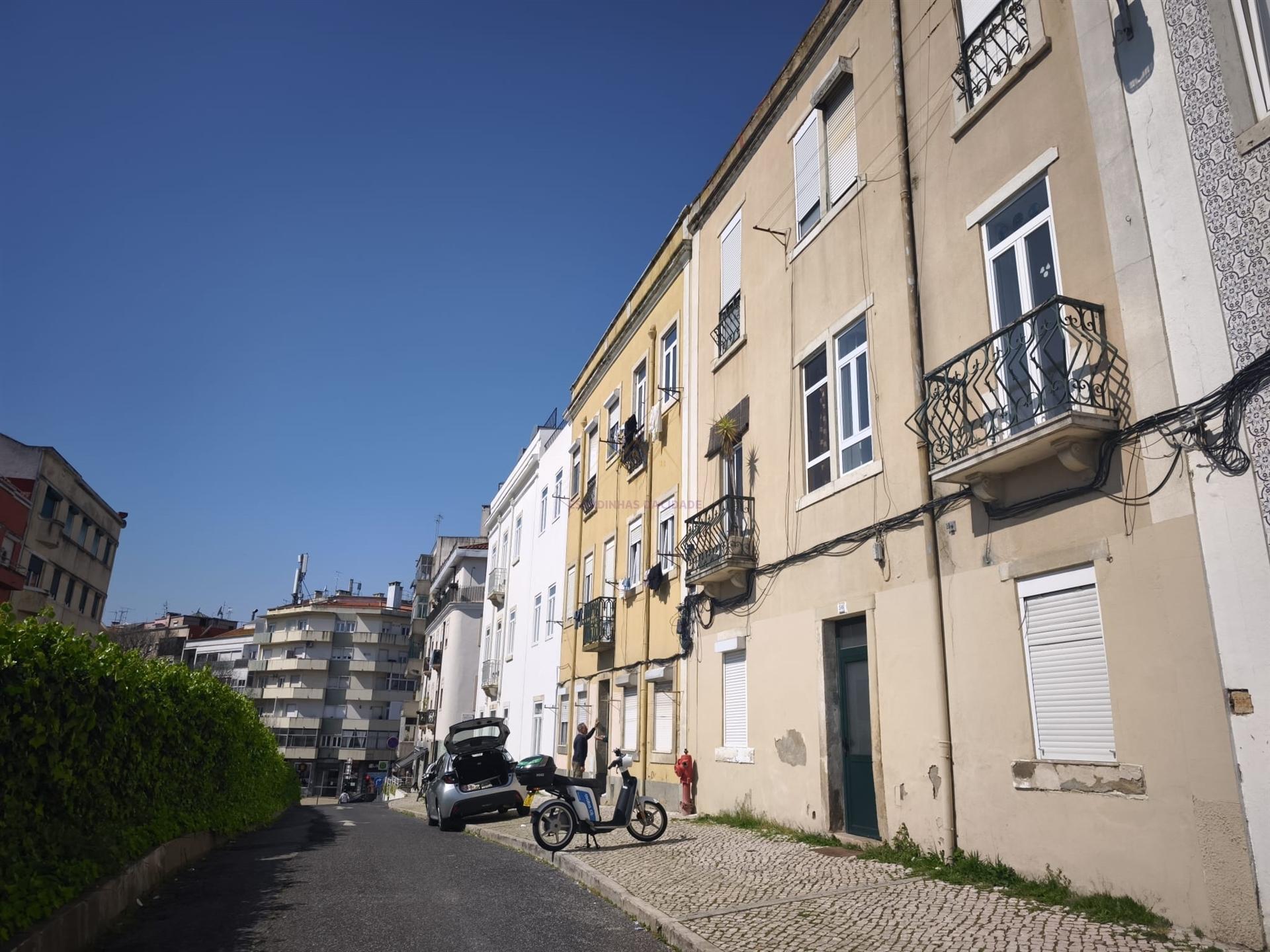 Edifício de rendimento na Penha de França