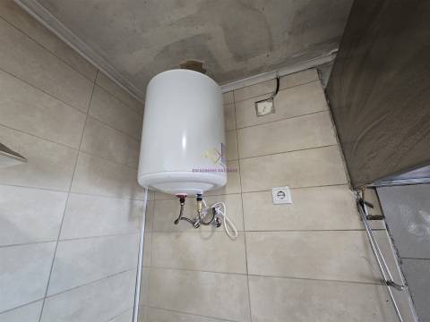 Loja antigo Restaurante/ Churrasqueira para arrendar no Alto do Seixalinho