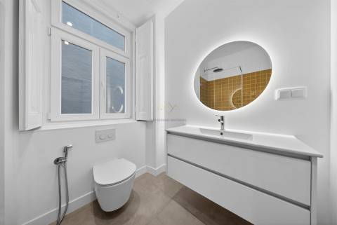 T2 de Charme Totalmente Renovado junto ao Marquês de Pombal