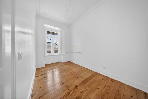 T2 de Charme Totalmente Renovado junto ao Marquês de Pombal