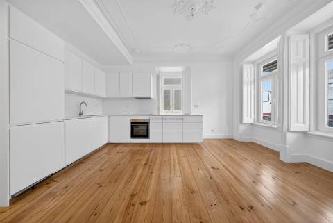 T2 de Charme Totalmente Renovado junto ao Marquês de Pombal