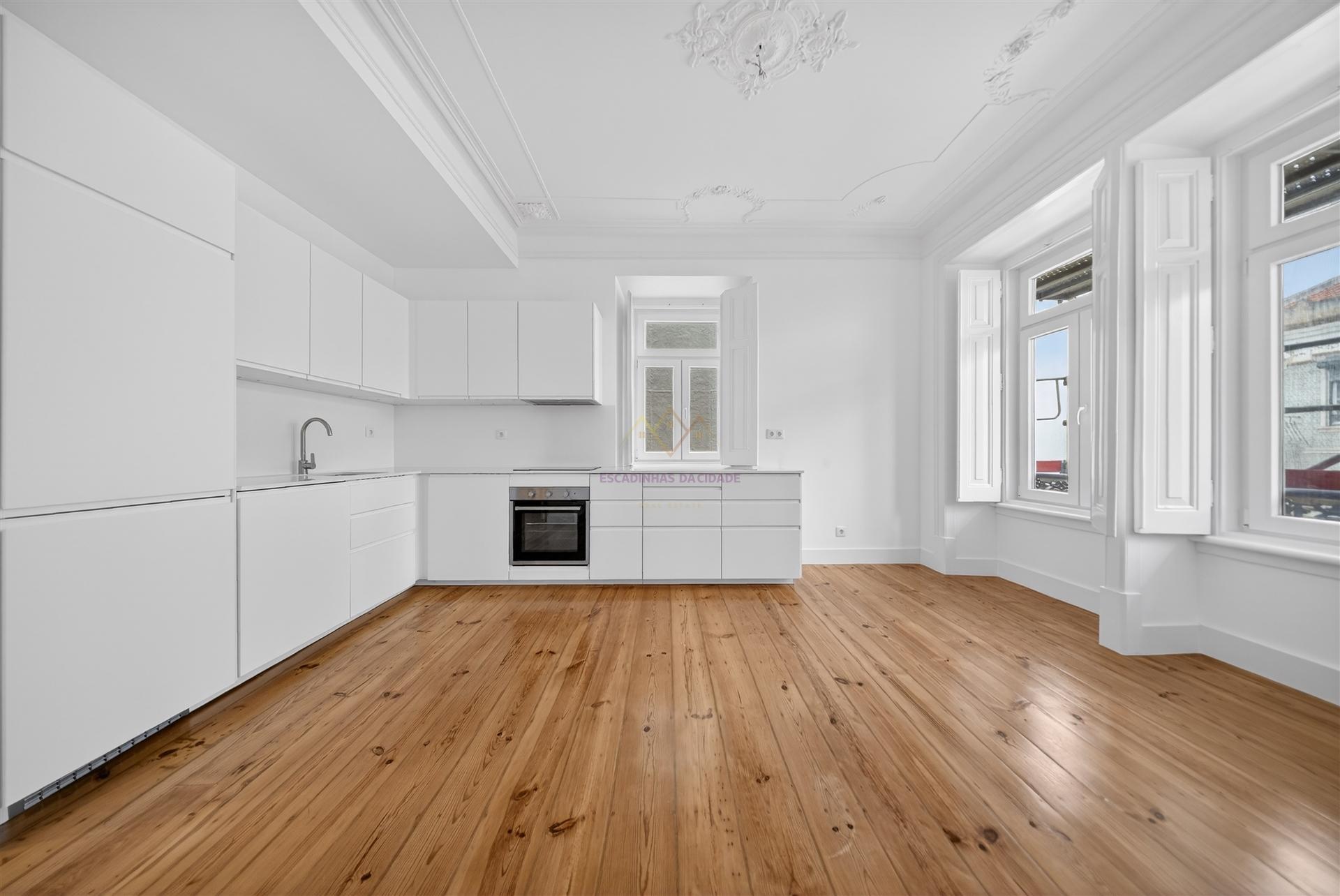 T2 de Charme Totalmente Renovado junto ao Marquês de Pombal