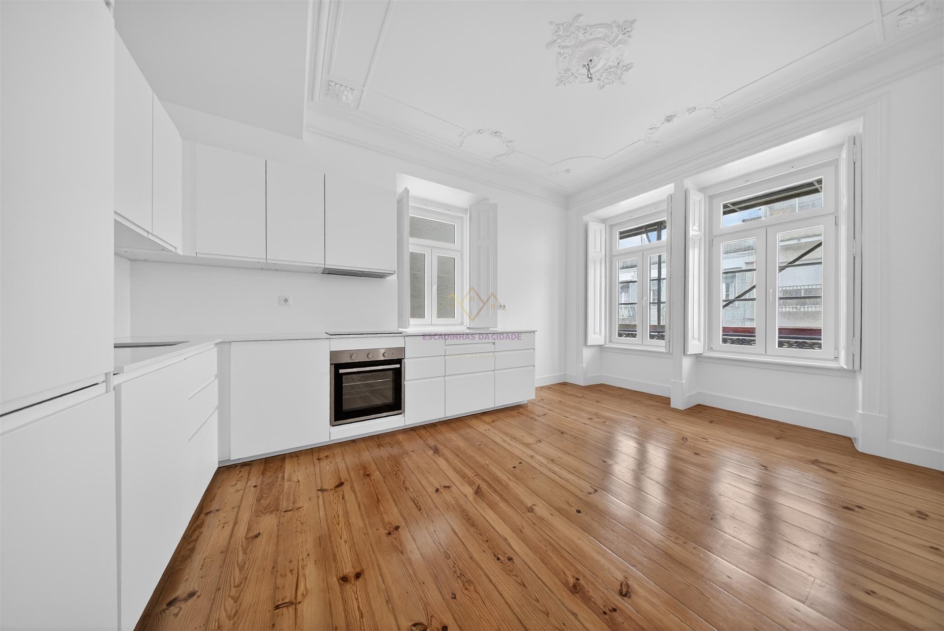 T2 de Charme Totalmente Renovado junto ao Marquês de Pombal