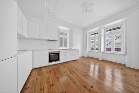 T2 de Charme Totalmente Renovado junto ao Marquês de Pombal