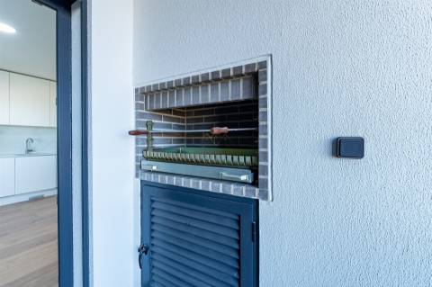 T4 com 207 m² | 2 Suites | Vista Rio | Garagem | Bom Sucesso, Alverca