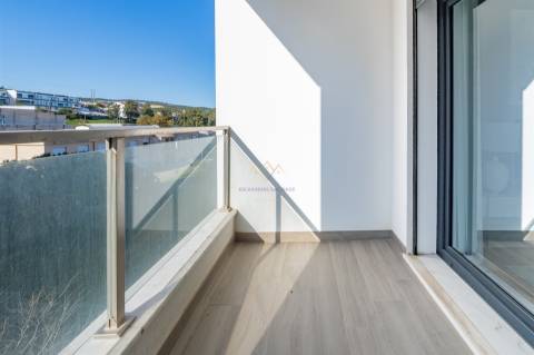 T4 com 207 m² | 2 Suites | Vista Rio | Garagem | Bom Sucesso, Alverca