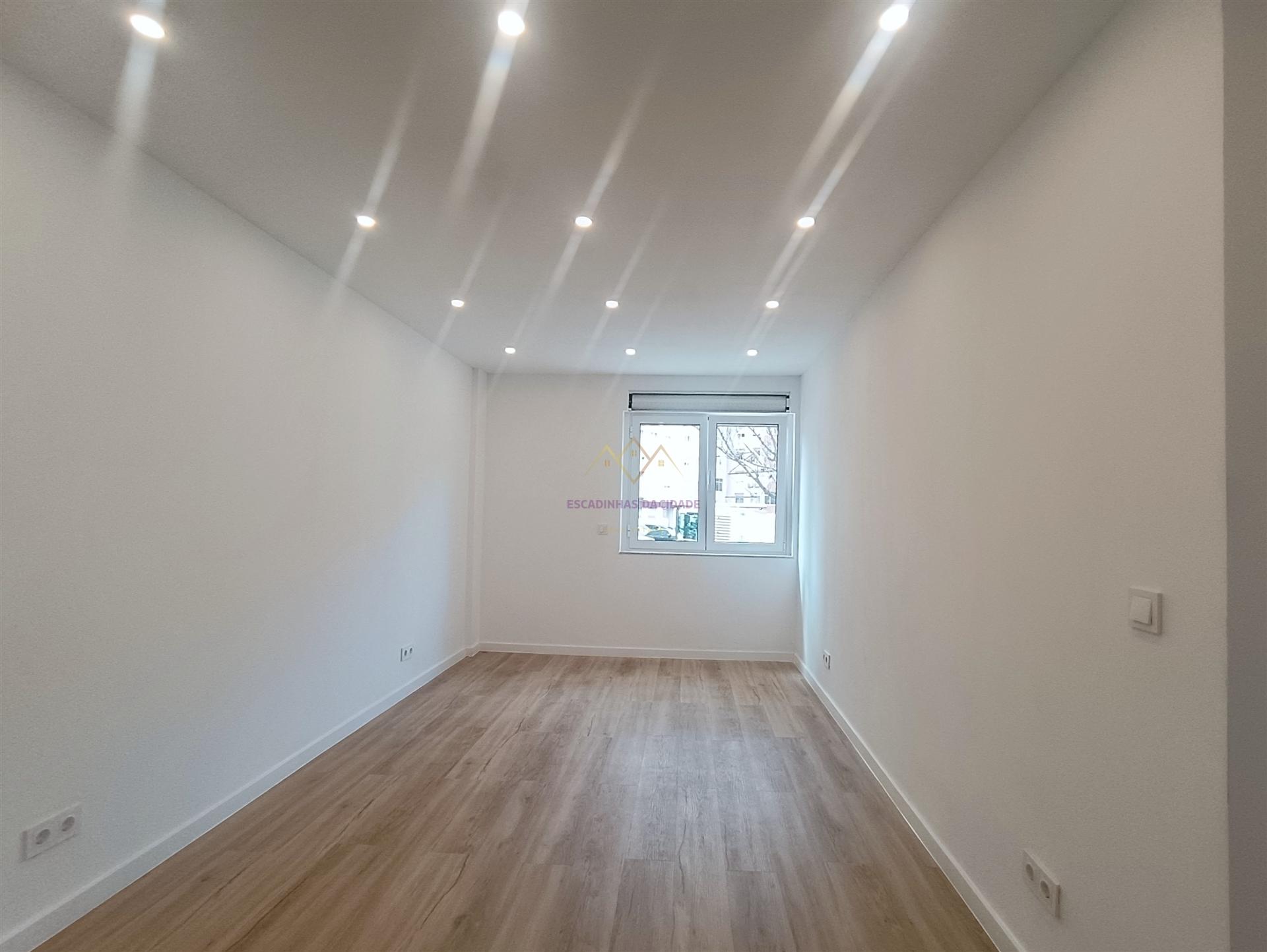Apartamento T2 remodelado na Quinta do Mendes, Odivelas