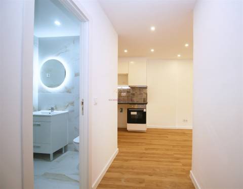 Apartamento T2 remodelado na Quinta do Mendes, Odivelas
