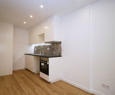 Apartamento T2 remodelado na Quinta do Mendes, Odivelas