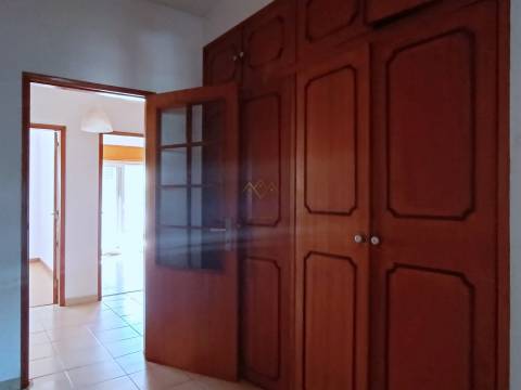 T3 com 2 Terraços em Massamá (junto ao Shopping)