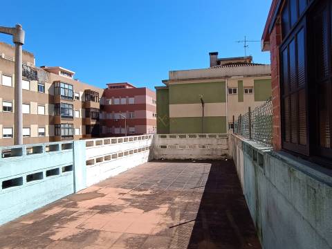 T3 com 2 Terraços em Massamá - em fase de remodelação