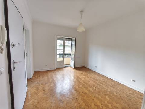 T3 Duplex na Graça a 7 min do Metro e Comboio