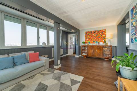 Penthouse única em Benfica - vistas 360º